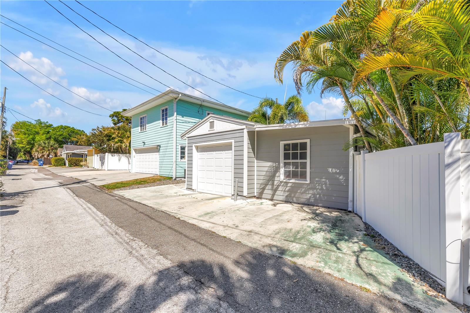 Image 32 of 38 For 126 30th Avenue N