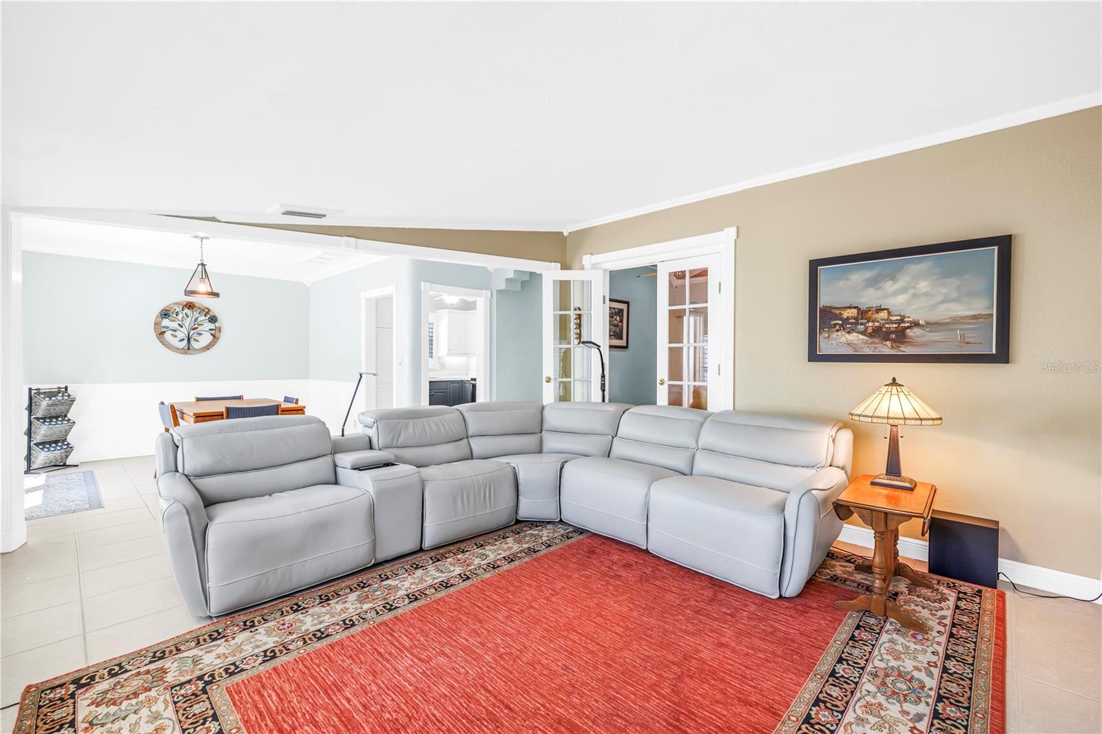 Image 4 of 38 For 126 30th Avenue N