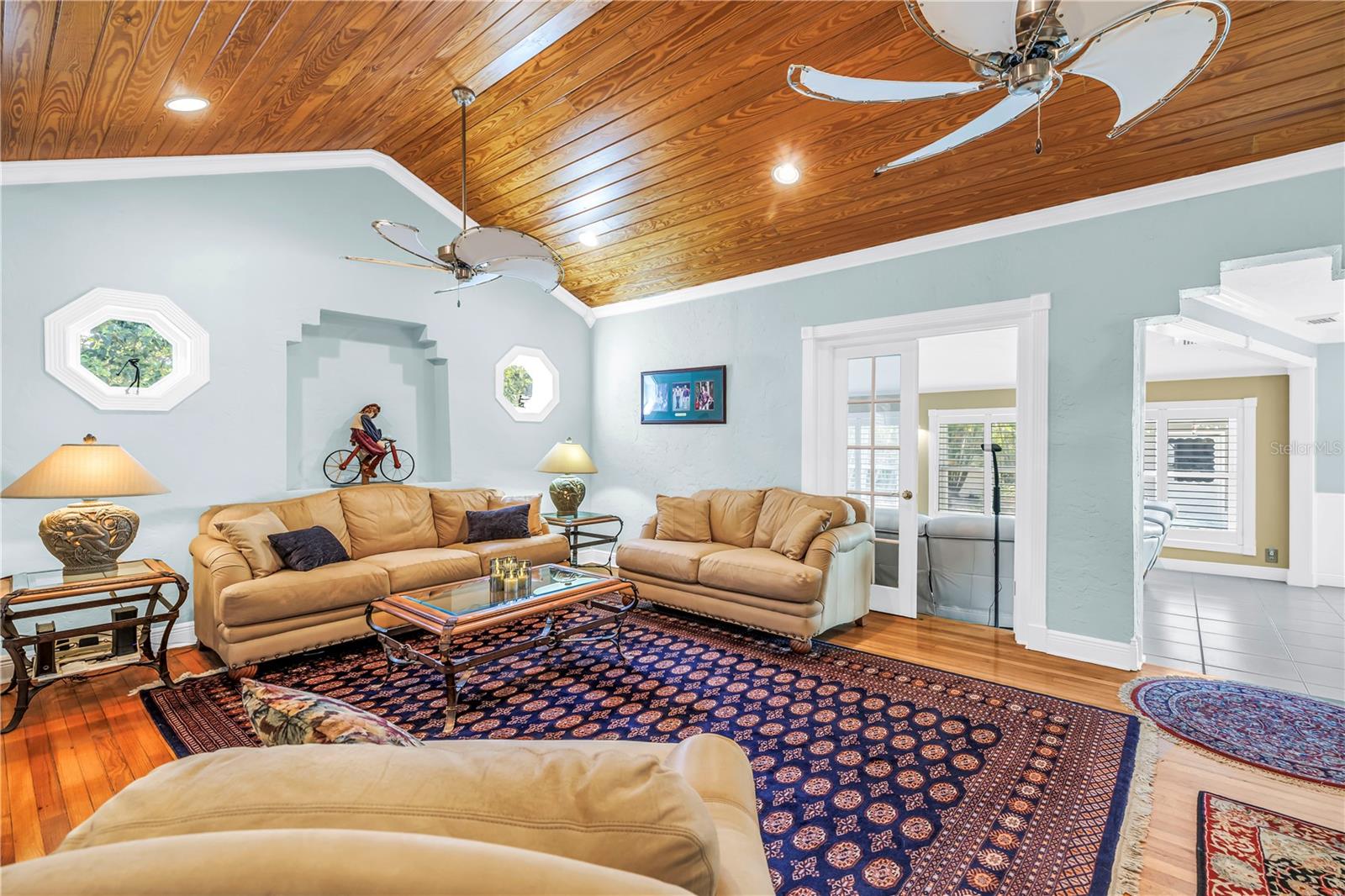 Image 8 of 38 For 126 30th Avenue N