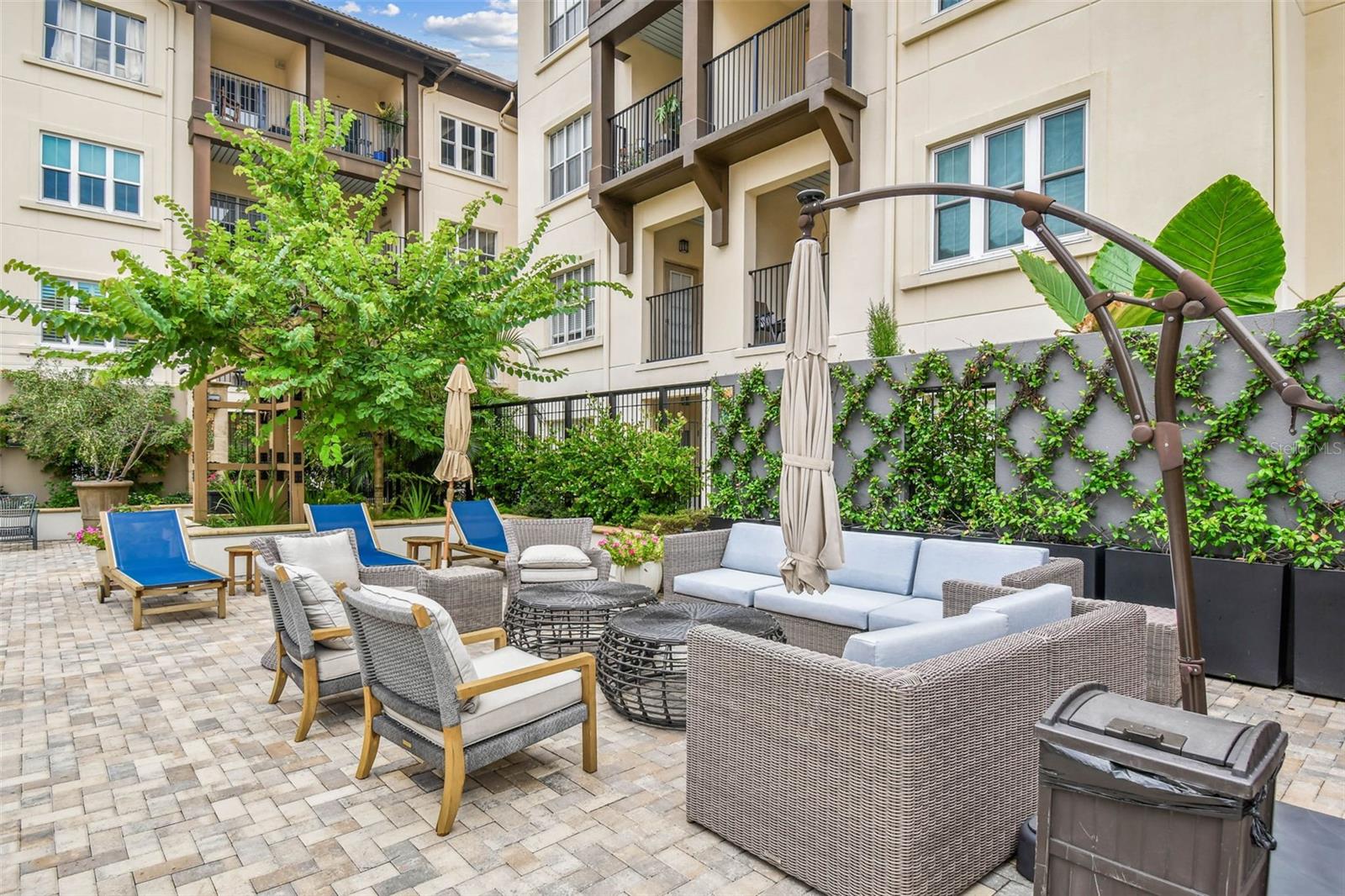 Image 12 of 52 For 200 4th Avenue S 209