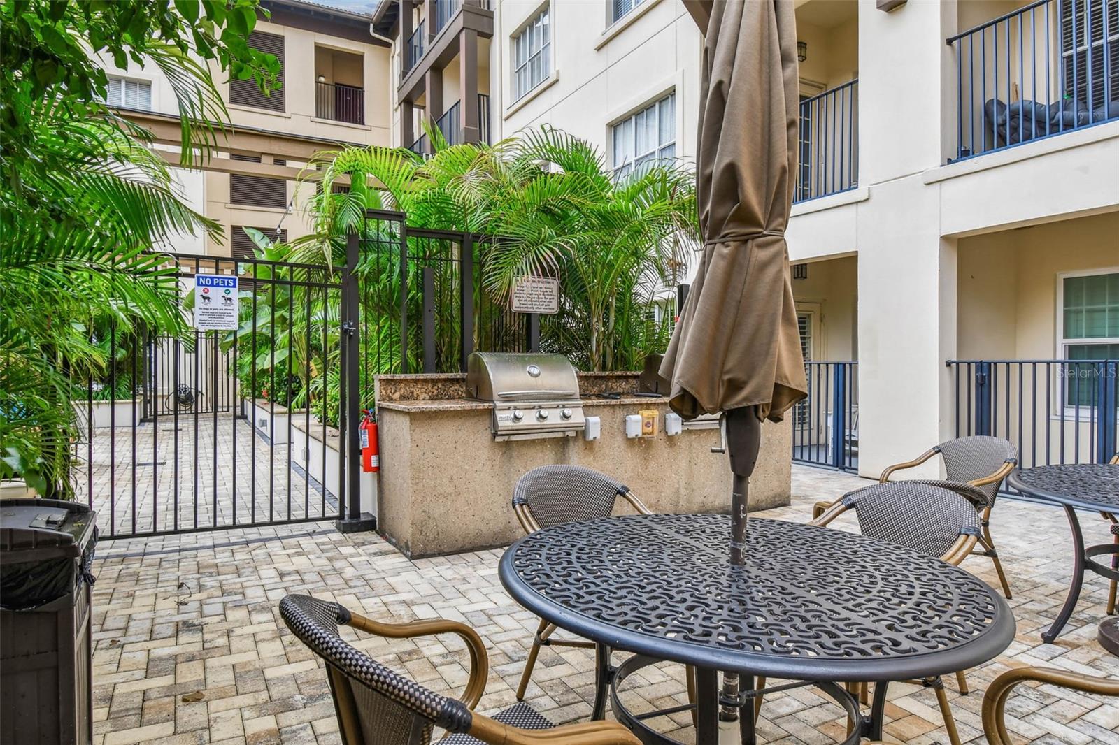 Image 17 of 52 For 200 4th Avenue S 209