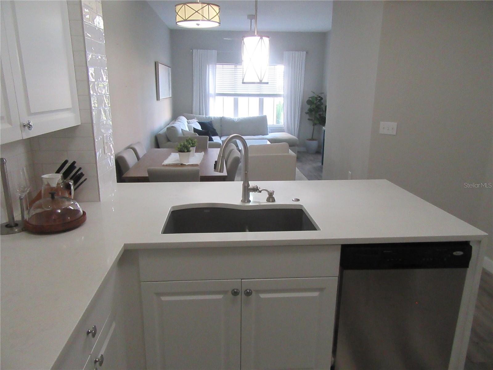 Image 23 of 52 For 200 4th Avenue S 209