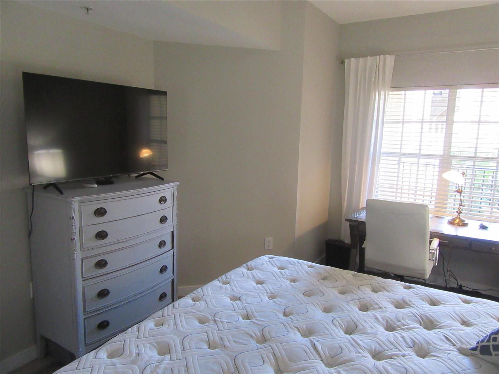 Image 31 of 52 For 200 4th Avenue S 209