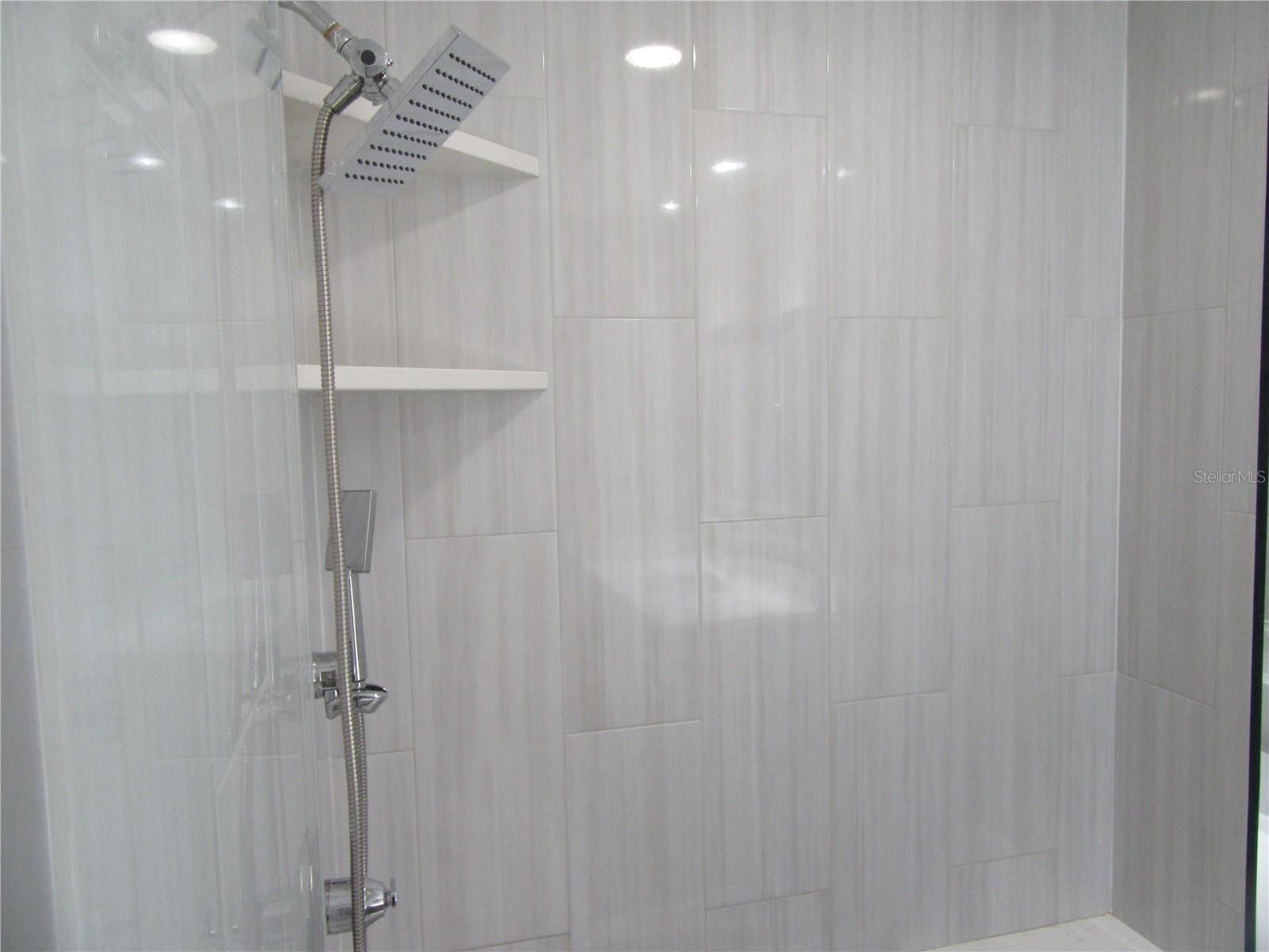 Image 39 of 52 For 200 4th Avenue S 209