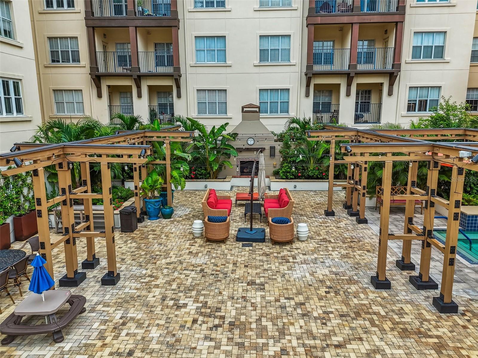 Image 46 of 52 For 200 4th Avenue S 209