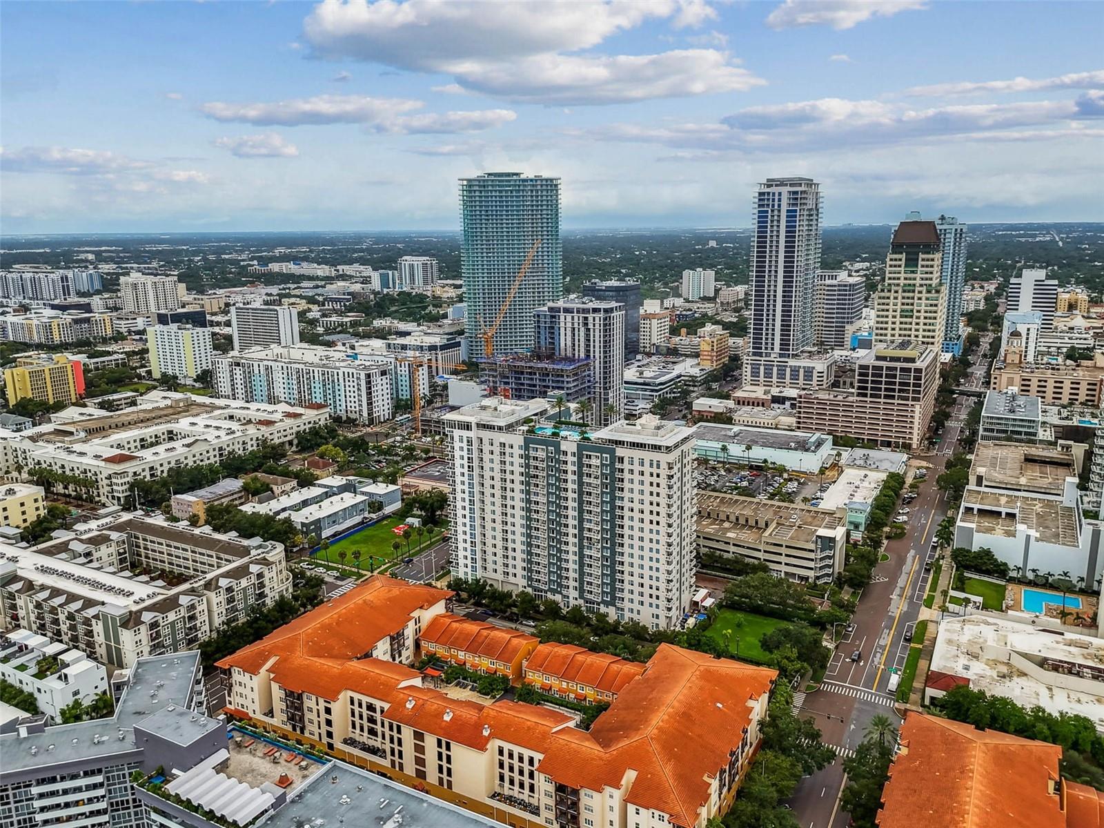 Image 51 of 52 For 200 4th Avenue S 209