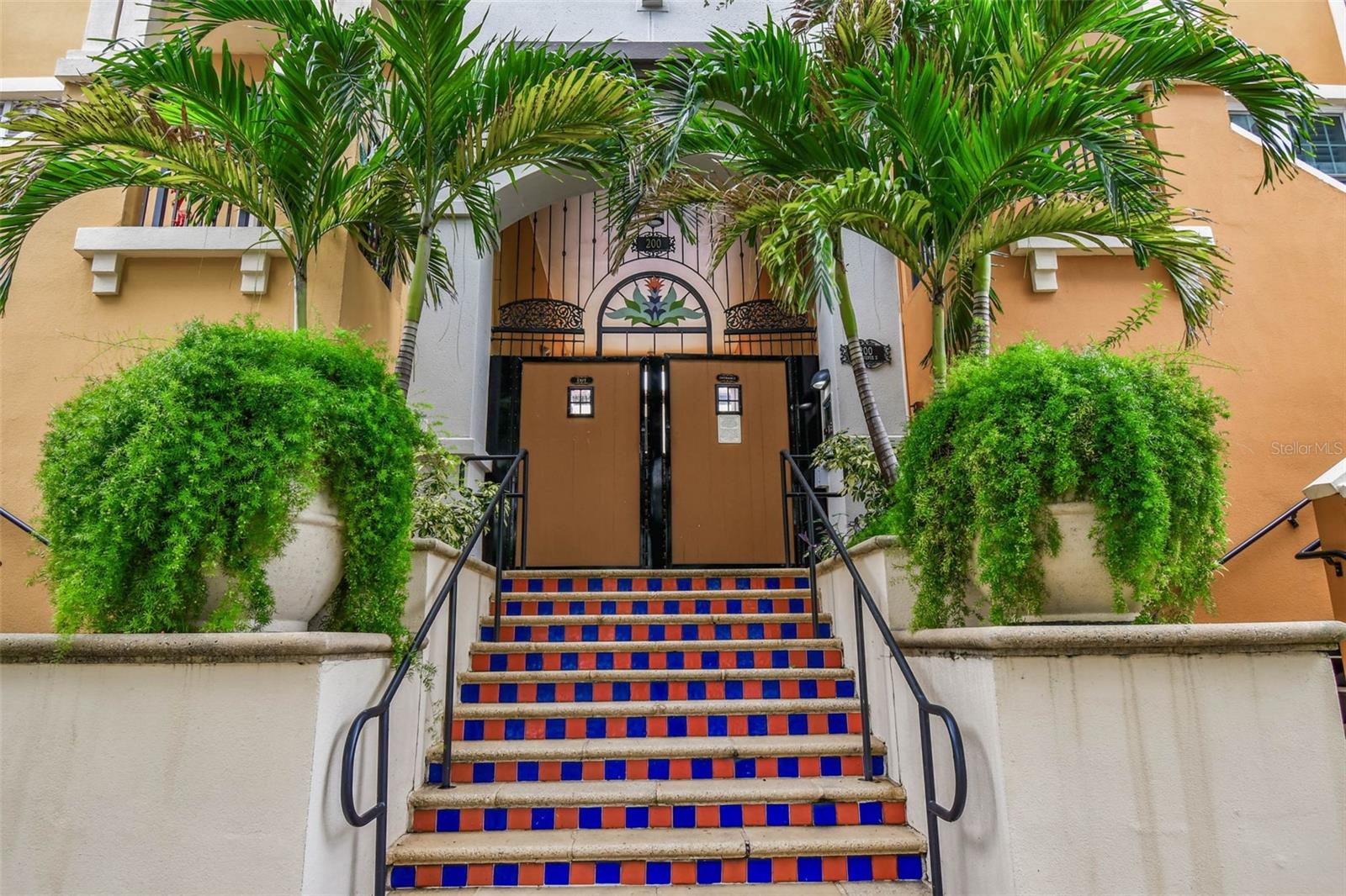 Image 6 of 52 For 200 4th Avenue S 209