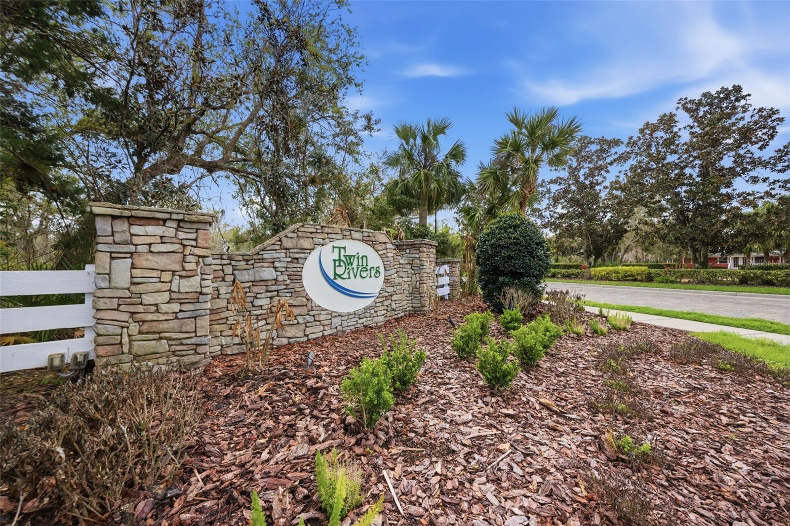 Image 79 of 91 For 15815 31st Street E