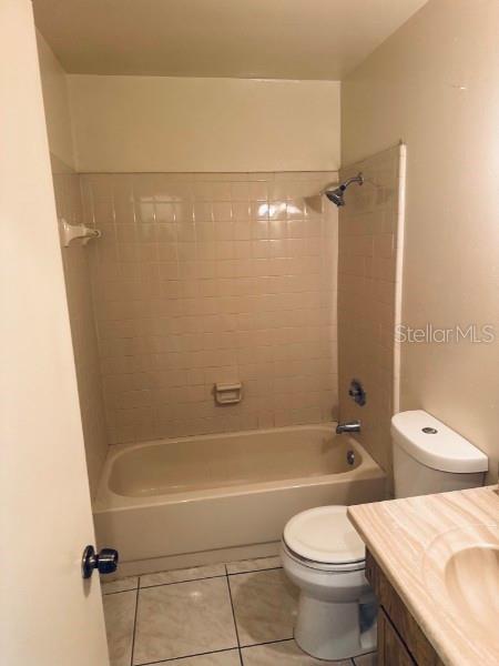 Image 11 of 13 For 7132 Waterside Drive 31