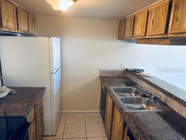 Image 7 of 13 For 7132 Waterside Drive 31