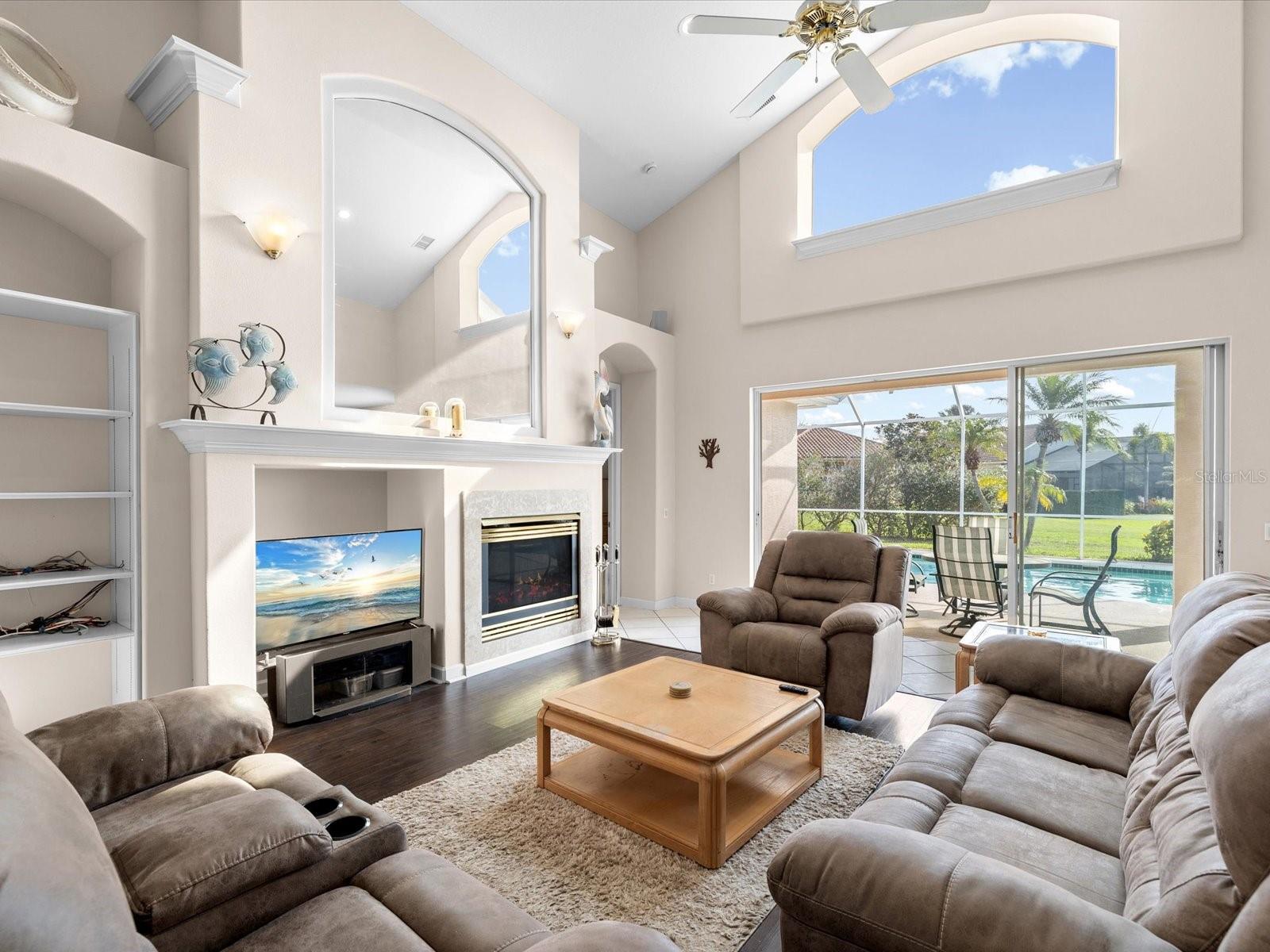 Image 8 of 48 For 7730 Aralia Way