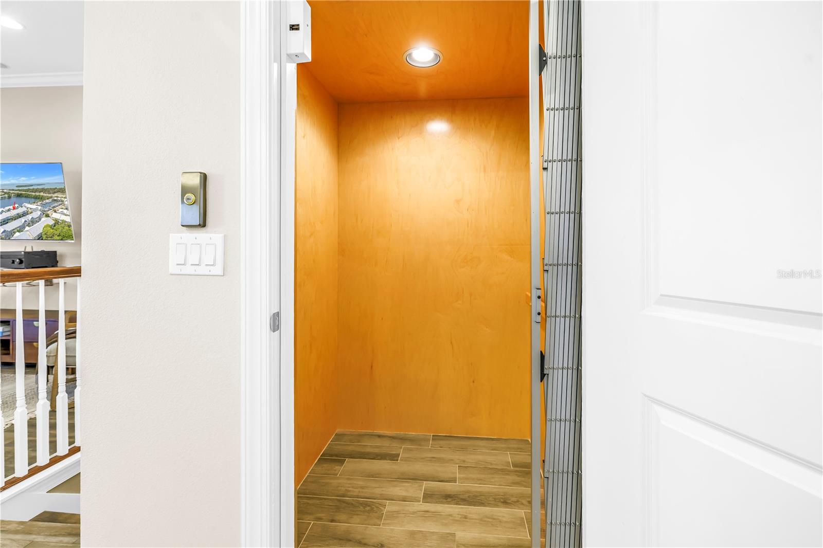 Image 25 of 60 For 3207 Nautical Place S