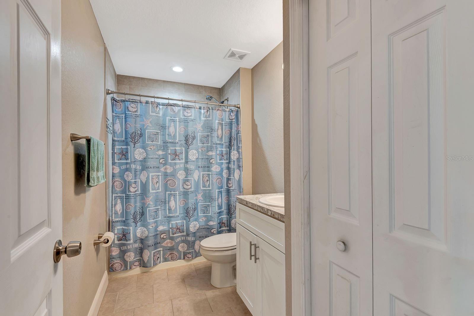 Image 13 of 34 For 1943 Elliott Street