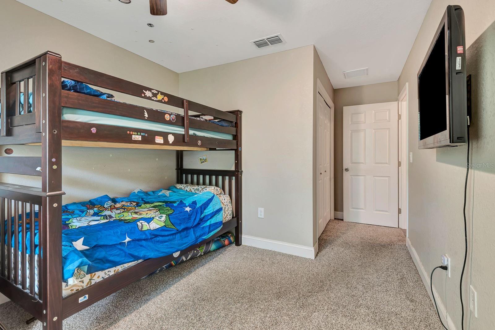 Image 16 of 34 For 1943 Elliott Street