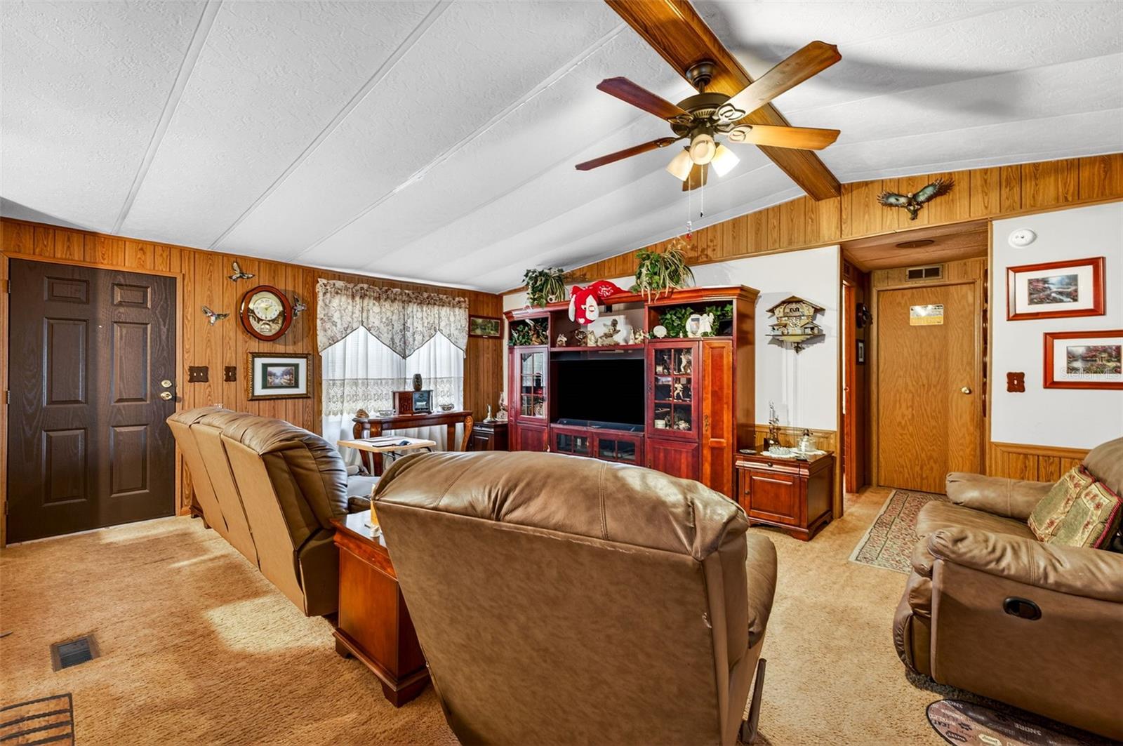 Image 5 of 19 For 10510 Bay Hills Circle