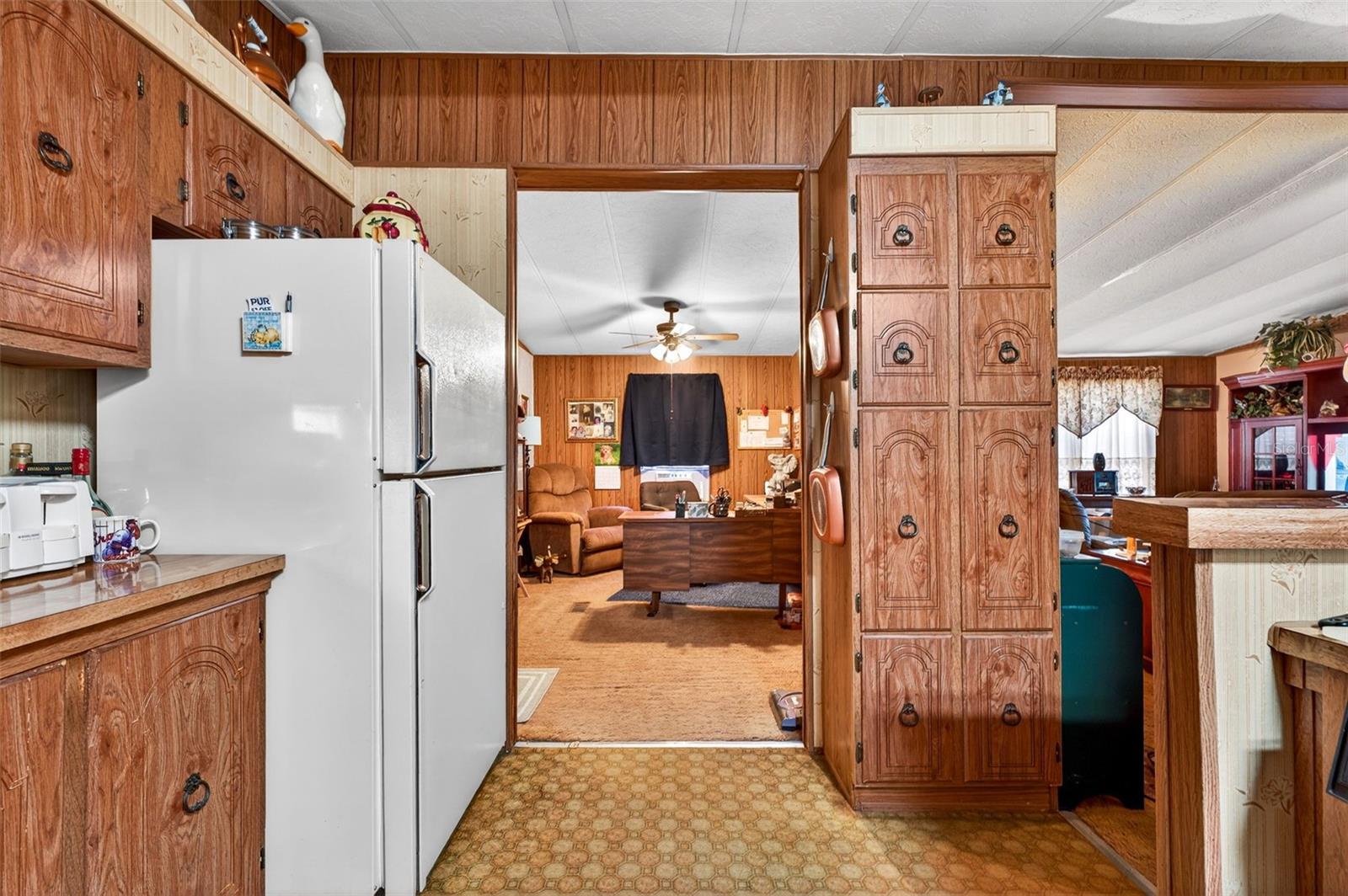 Image 8 of 19 For 10510 Bay Hills Circle