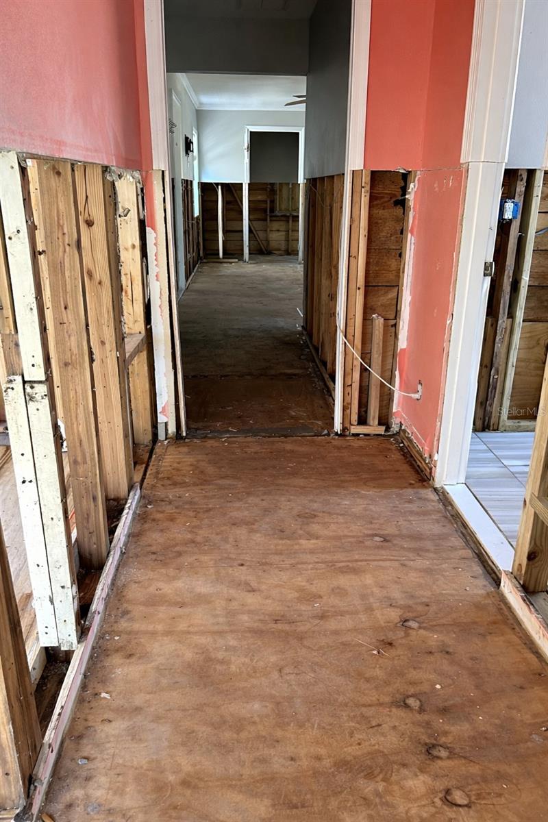 Image 13 of 41 For 14033 Palm Street