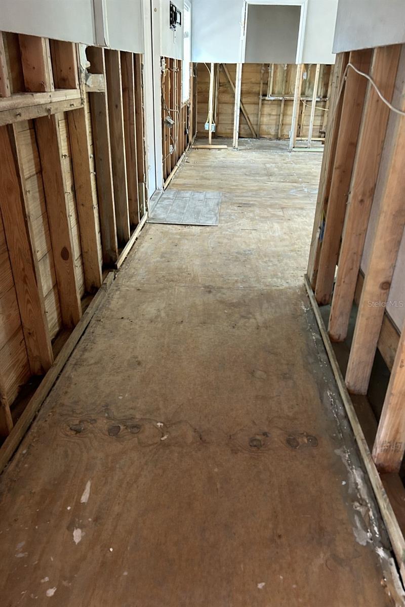 Image 15 of 41 For 14033 Palm Street