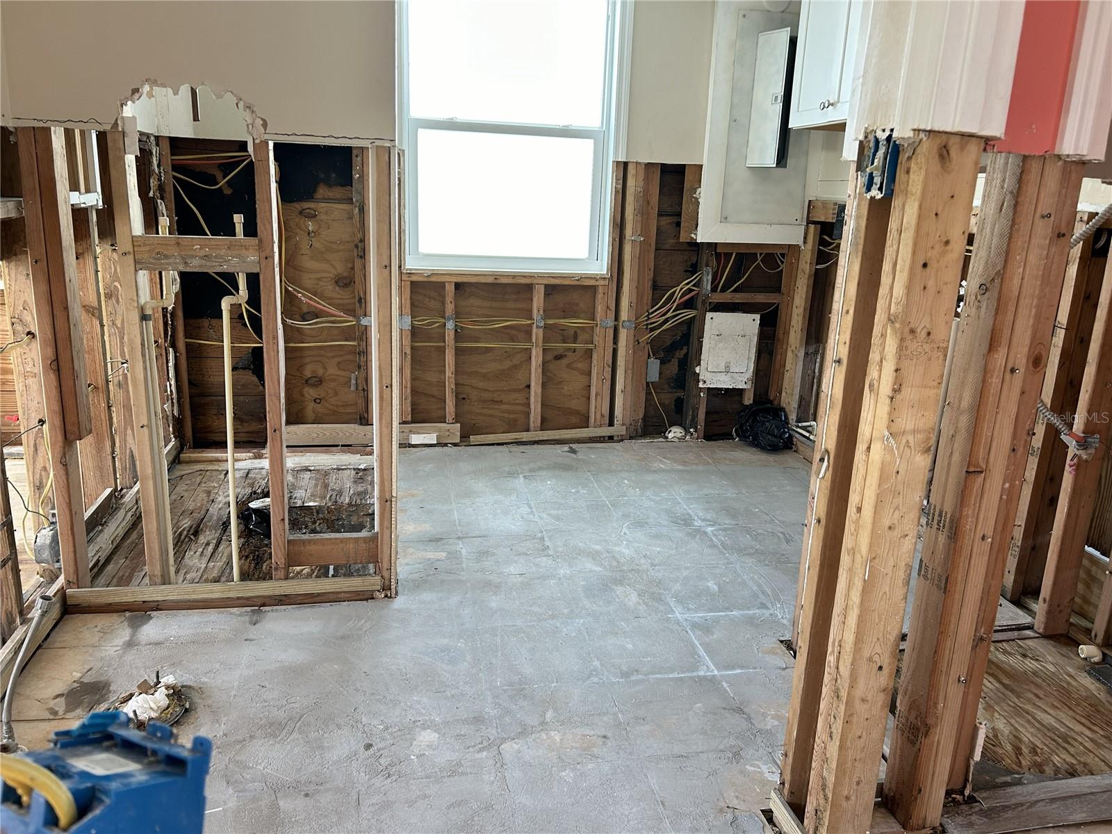 Image 18 of 41 For 14033 Palm Street