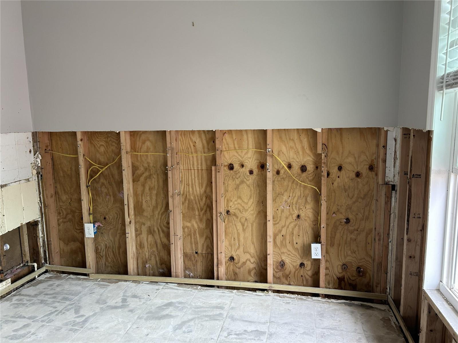 Image 21 of 41 For 14033 Palm Street