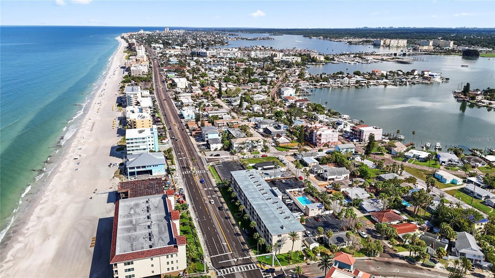 Image 3 of 41 For 14033 Palm Street