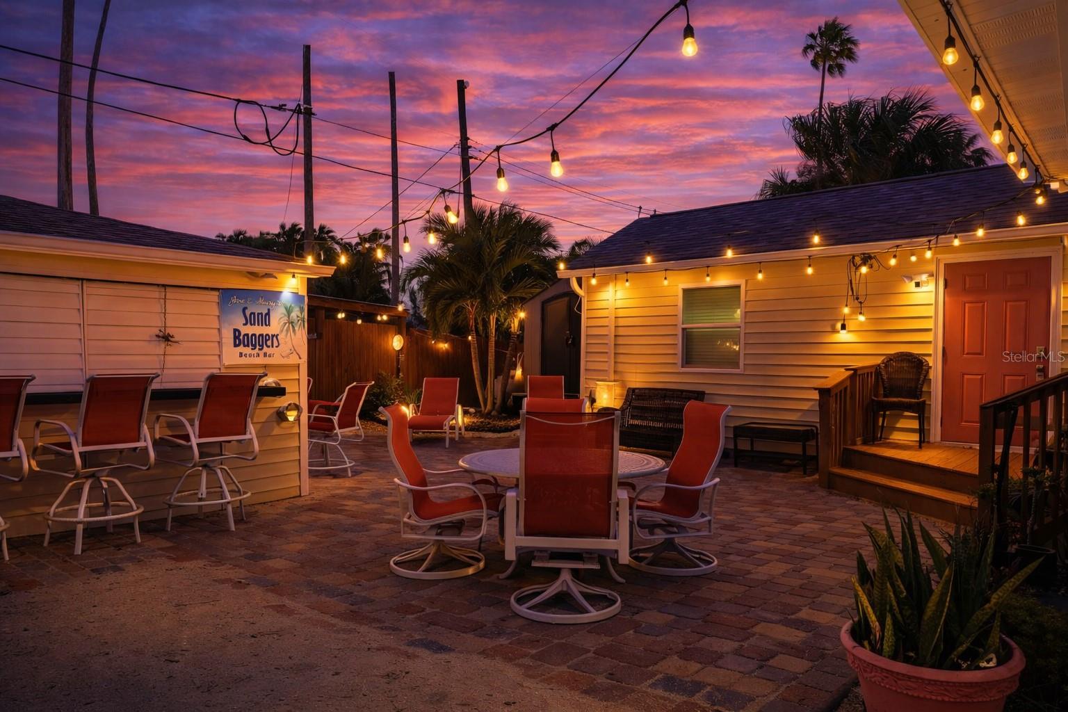 Image 32 of 41 For 14033 Palm Street