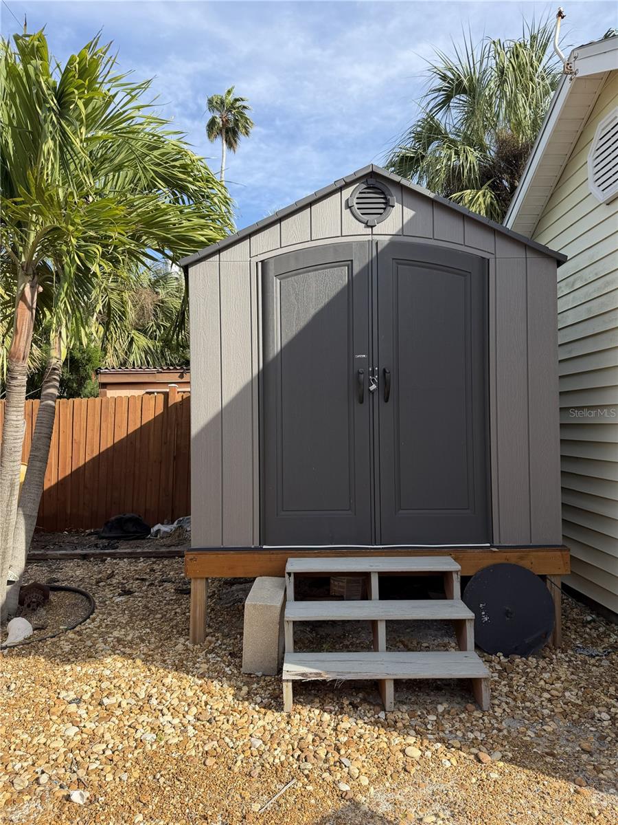 Image 39 of 41 For 14033 Palm Street