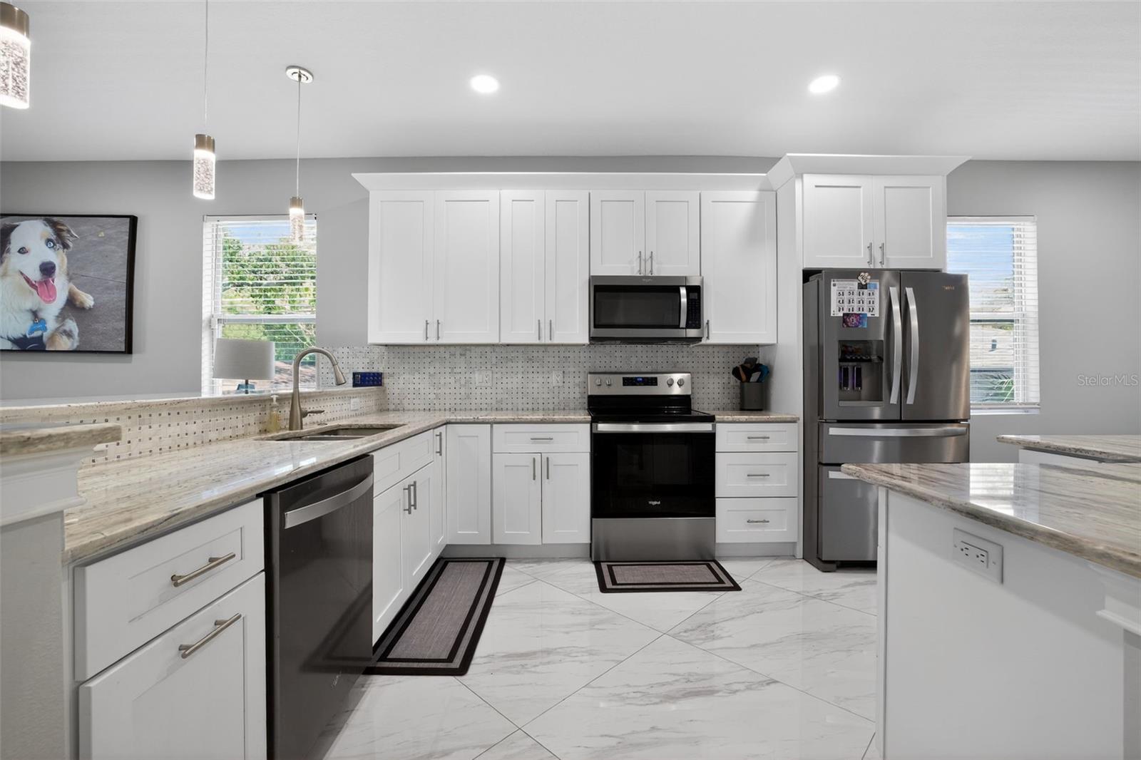 Image 11 of 38 For 711 28th Avenue S