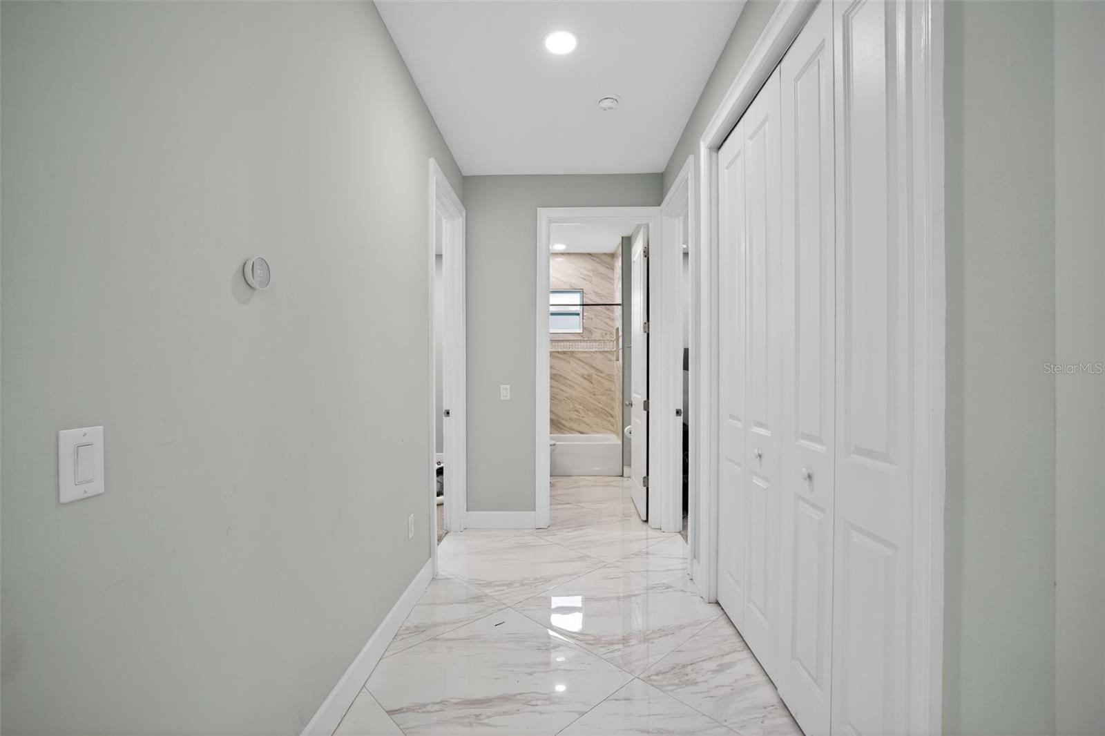 Image 25 of 38 For 711 28th Avenue S