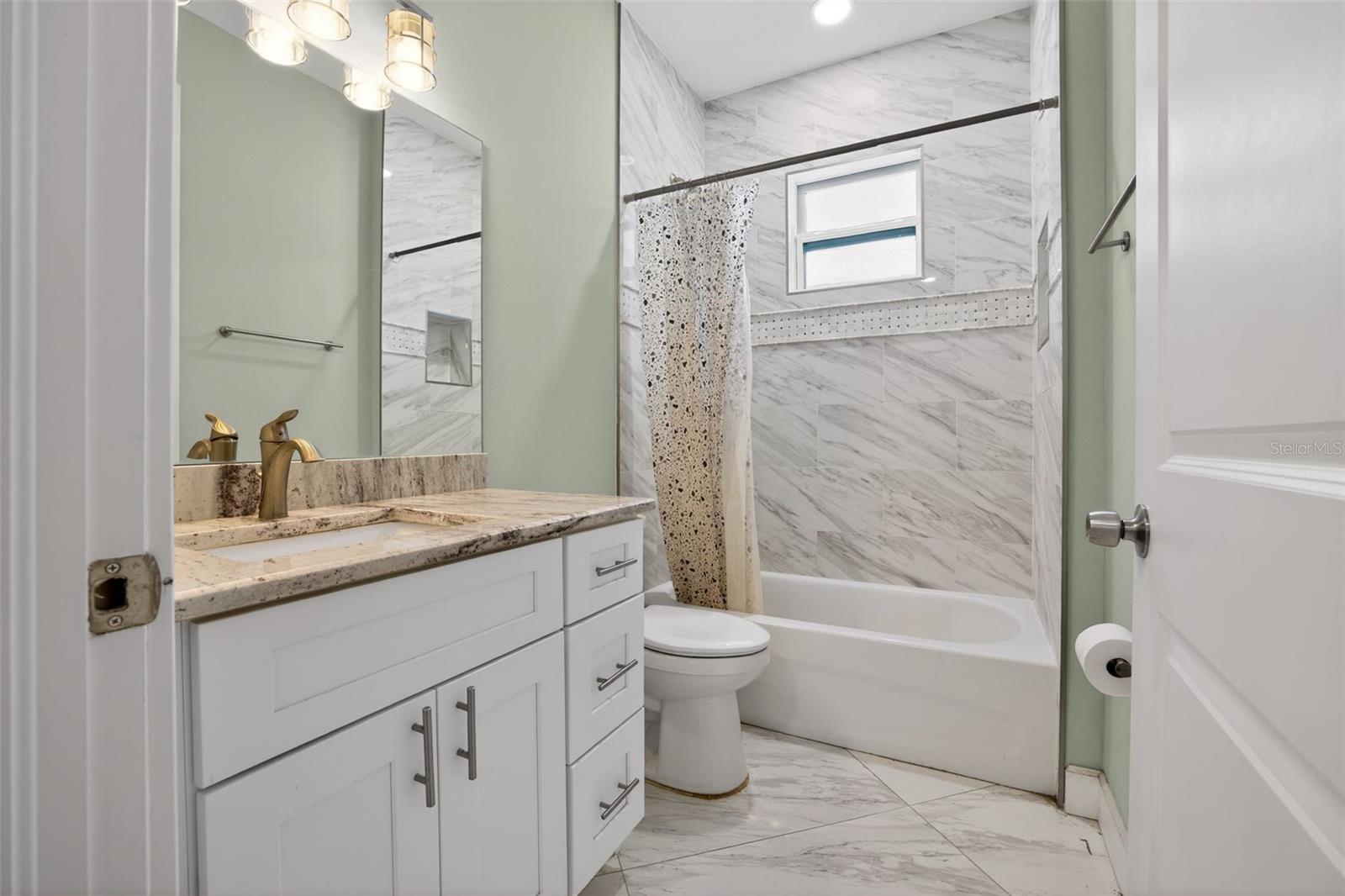 Image 30 of 38 For 711 28th Avenue S