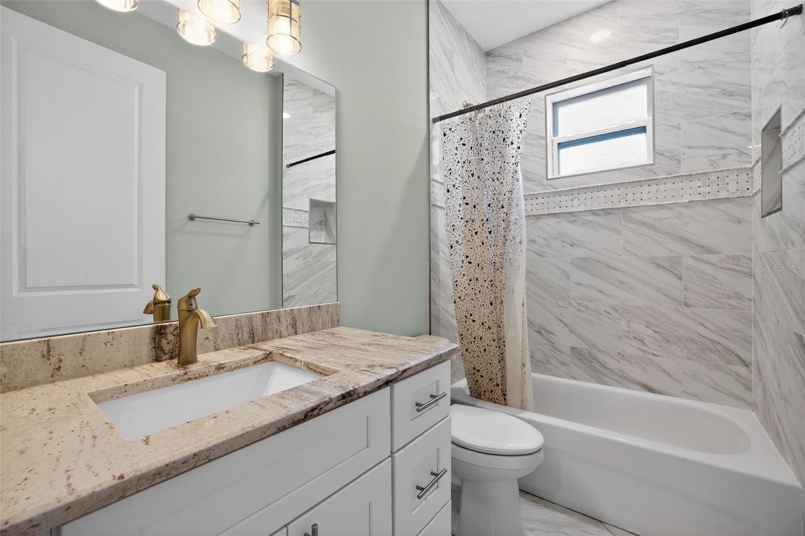 Image 31 of 38 For 711 28th Avenue S