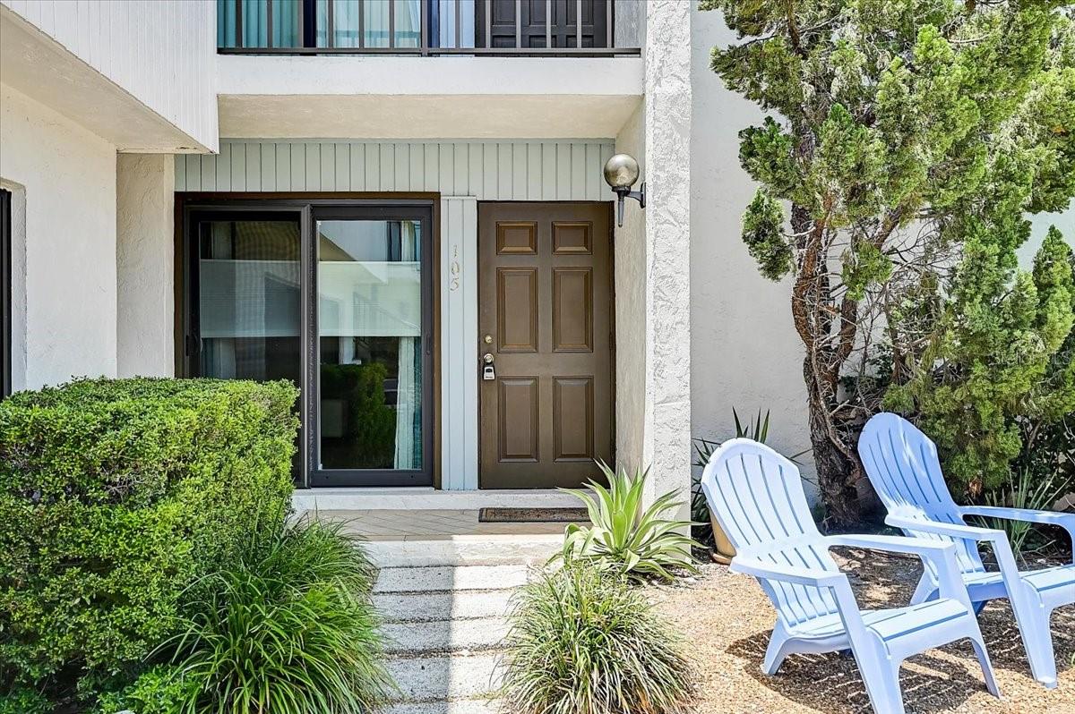 Image 4 of 23 For 722 Blvd Of The Presidents  105