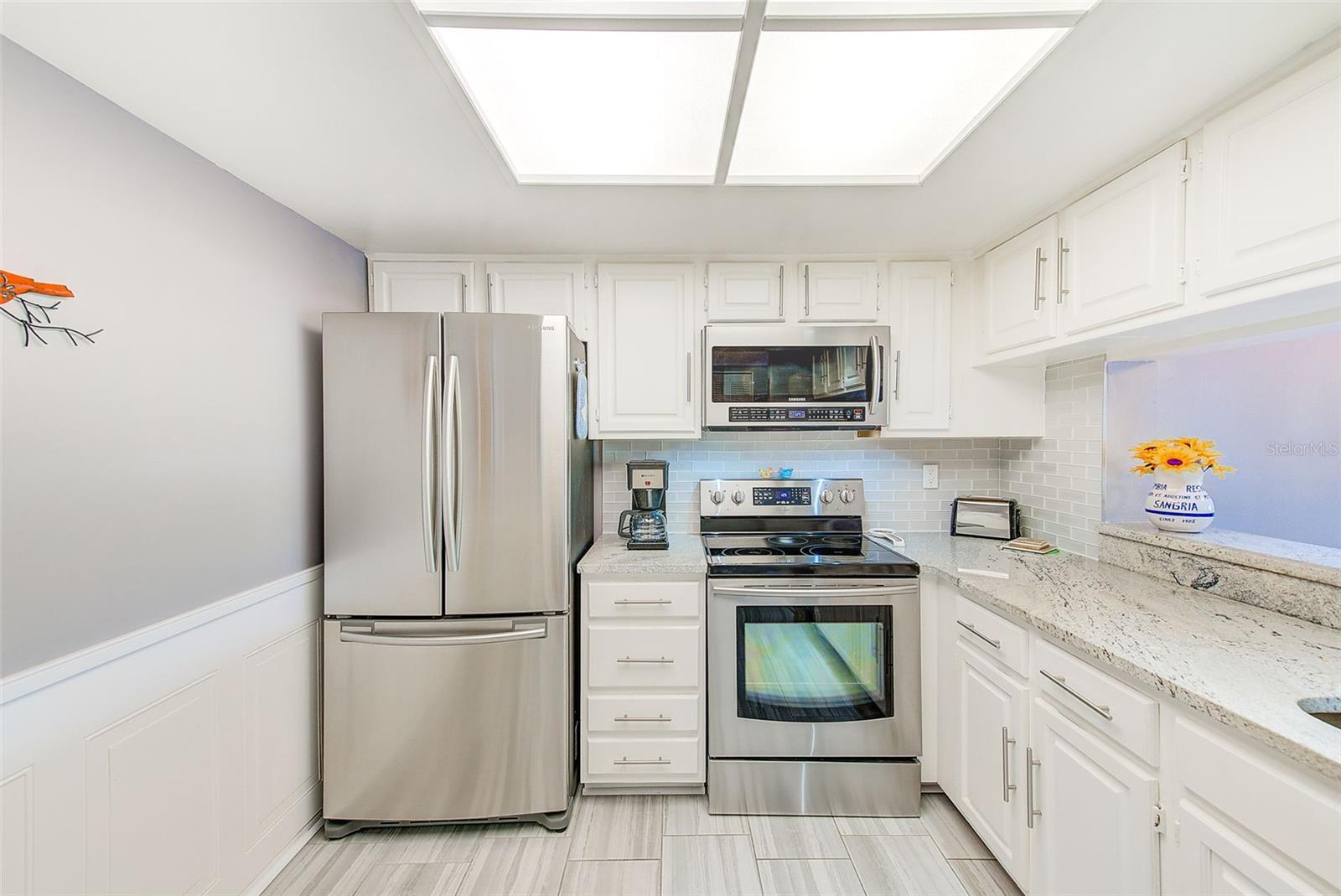 Image 13 of 26 For 2593 Countryside Boulevard 7206