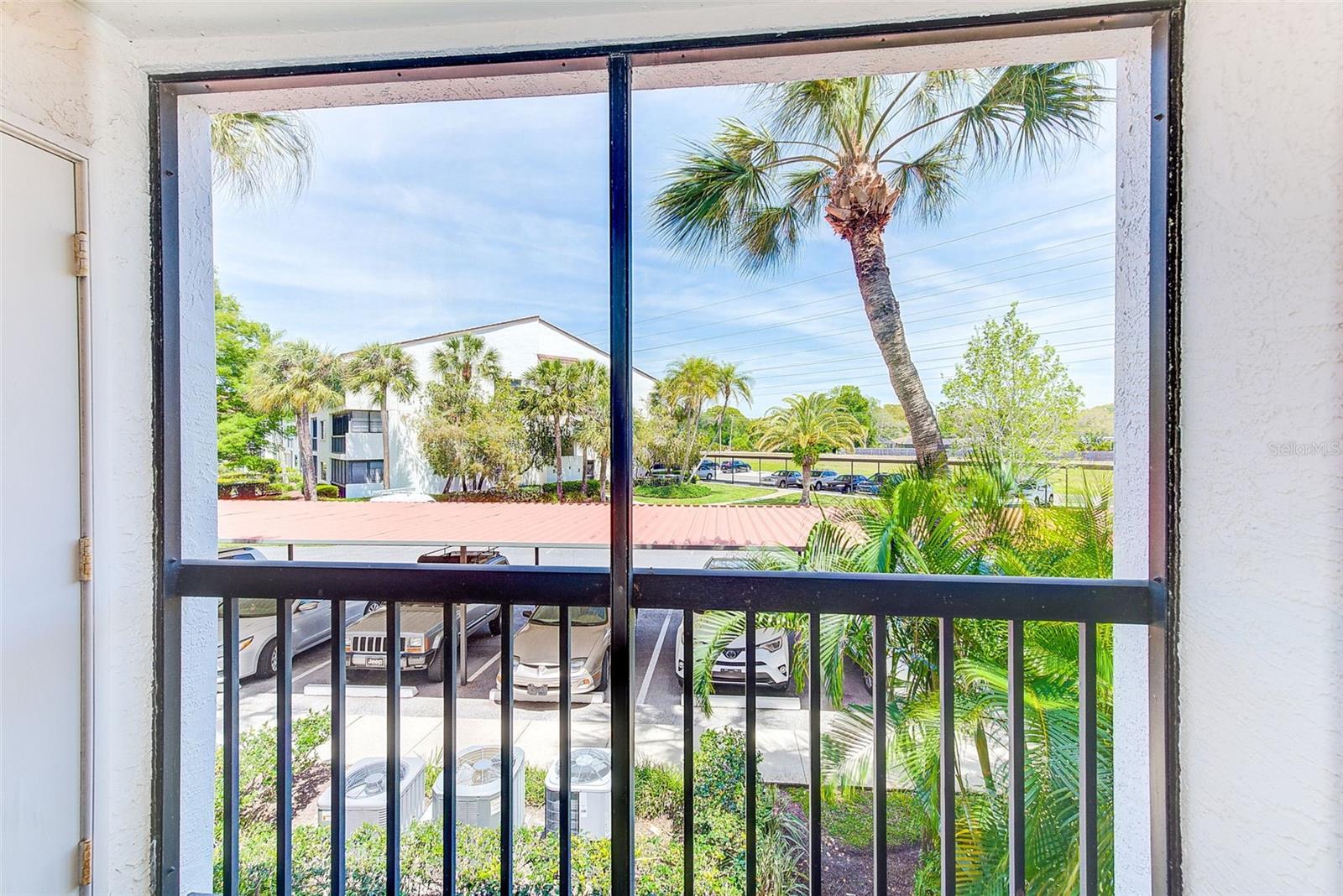 Image 19 of 26 For 2593 Countryside Boulevard 7206