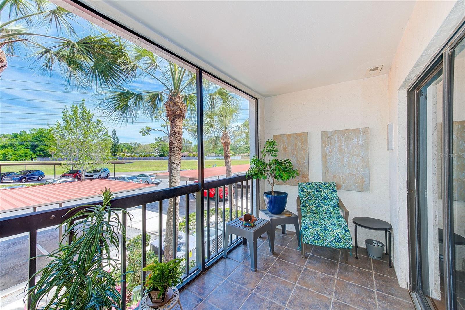 Image 23 of 26 For 2593 Countryside Boulevard 7206