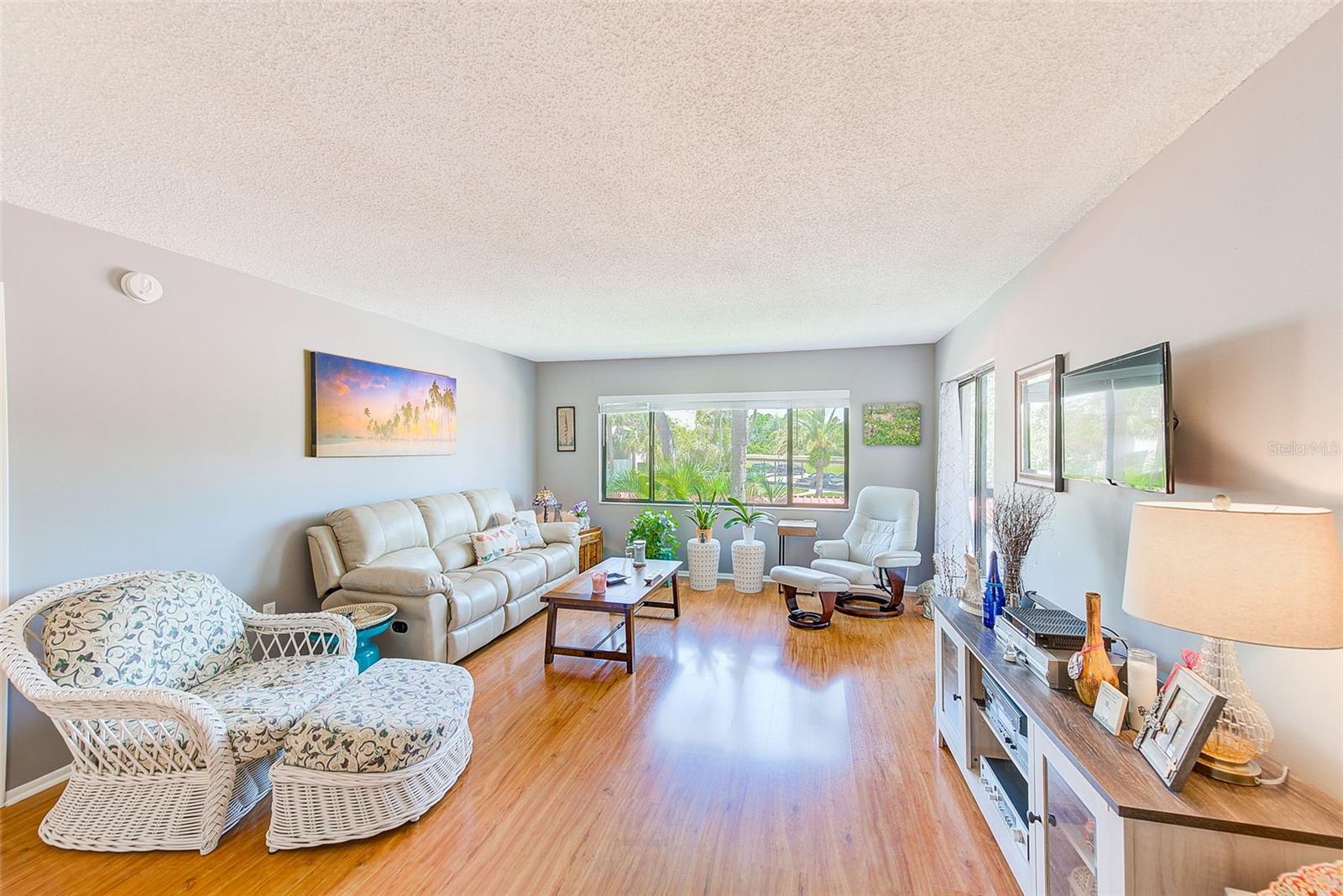 Image 7 of 26 For 2593 Countryside Boulevard 7206