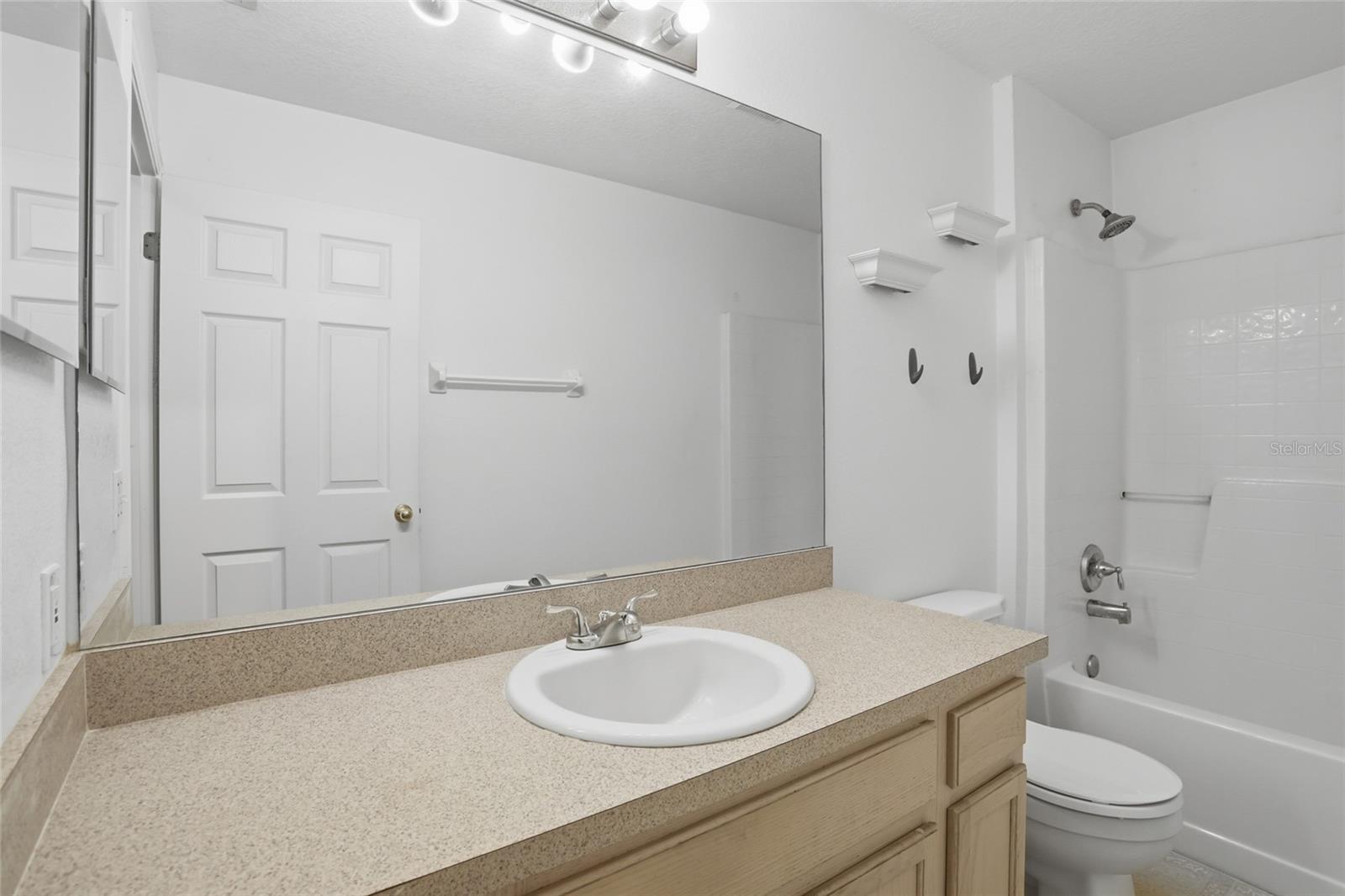 Image 13 of 37 For 2232 Archer Boulevard