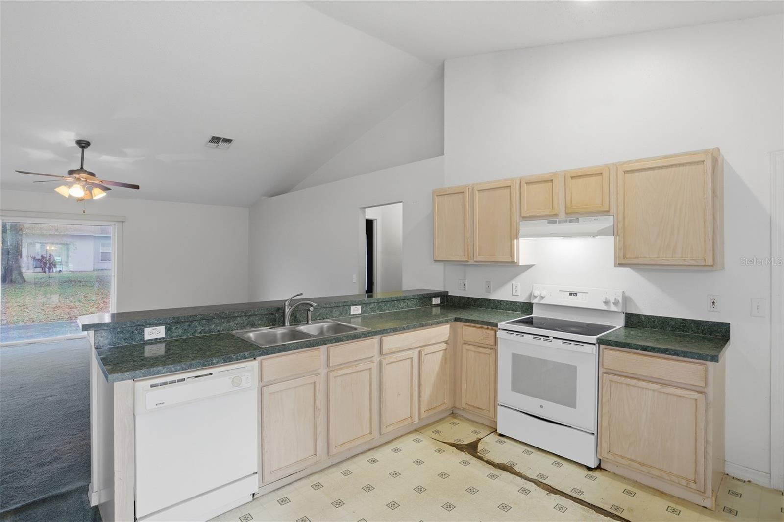 Image 19 of 37 For 2232 Archer Boulevard