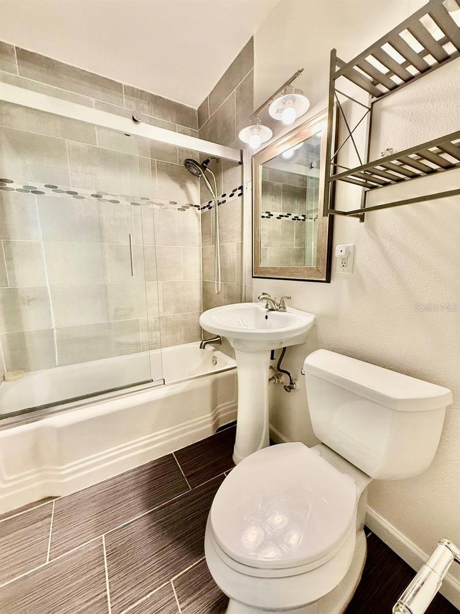 Image 16 of 26 For 4109 Wallace Avenue