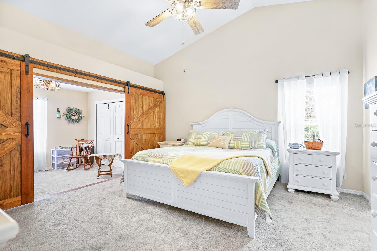 Listing photo id 12 for 3202 Kilmer Drive