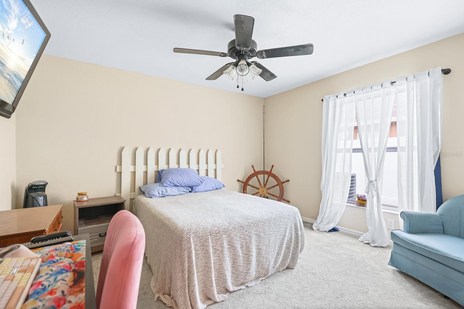 Listing photo id 18 for 3202 Kilmer Drive