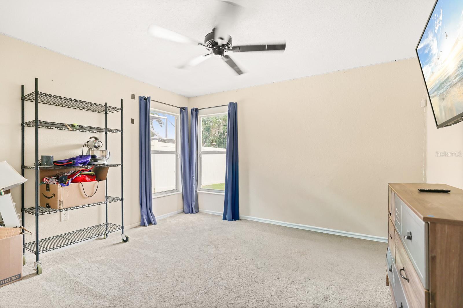 Listing photo id 21 for 3202 Kilmer Drive