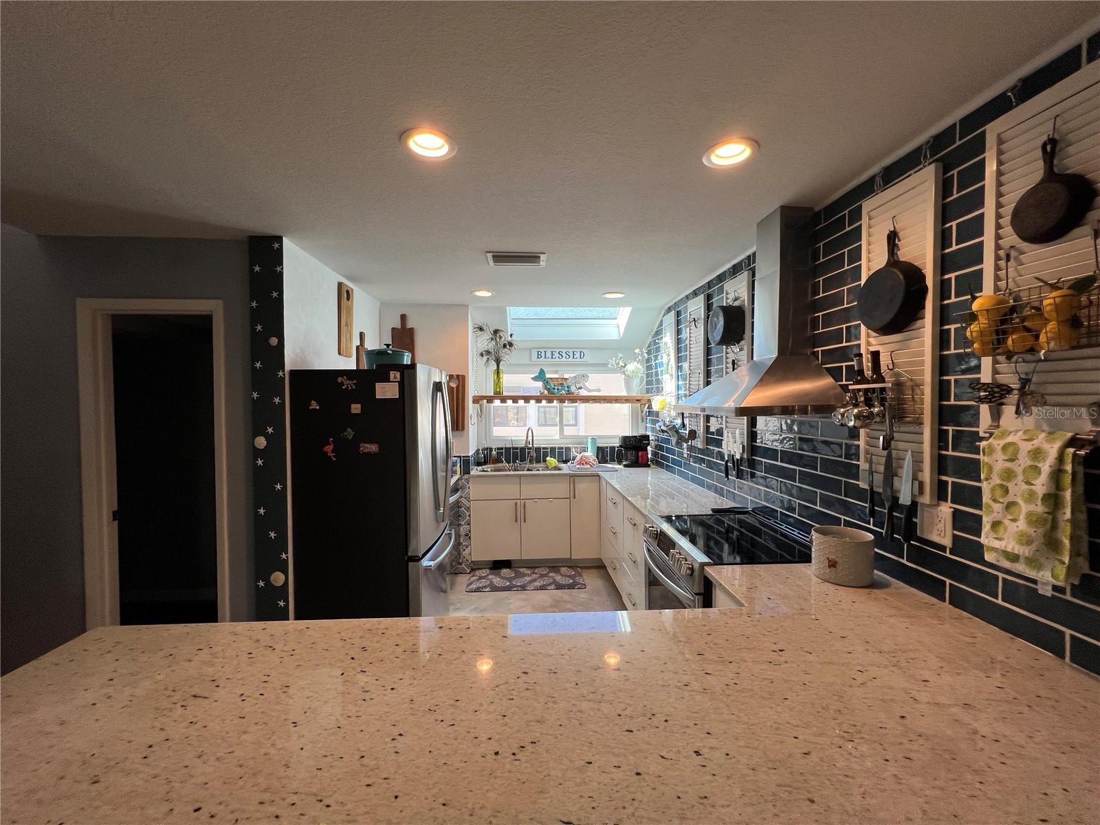 Image 11 of 58 For 1500 Sunset Road C4