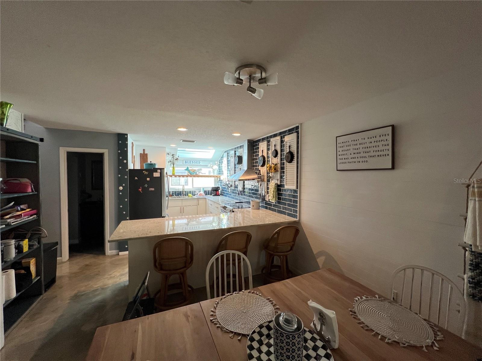 Image 12 of 58 For 1500 Sunset Road C4