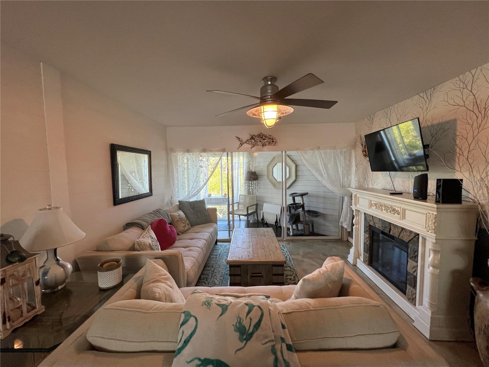 Image 17 of 58 For 1500 Sunset Road C4