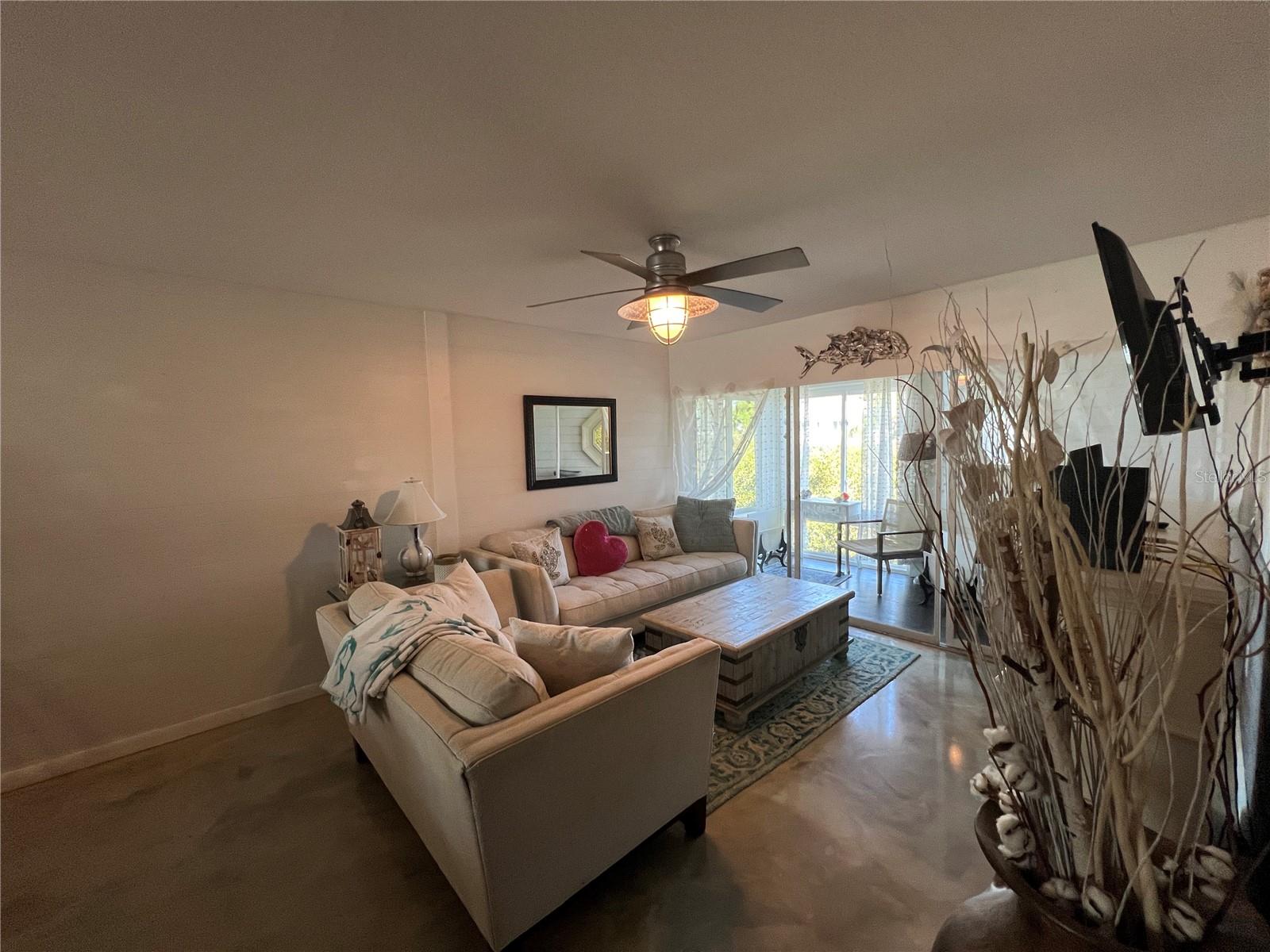 Image 18 of 58 For 1500 Sunset Road C4