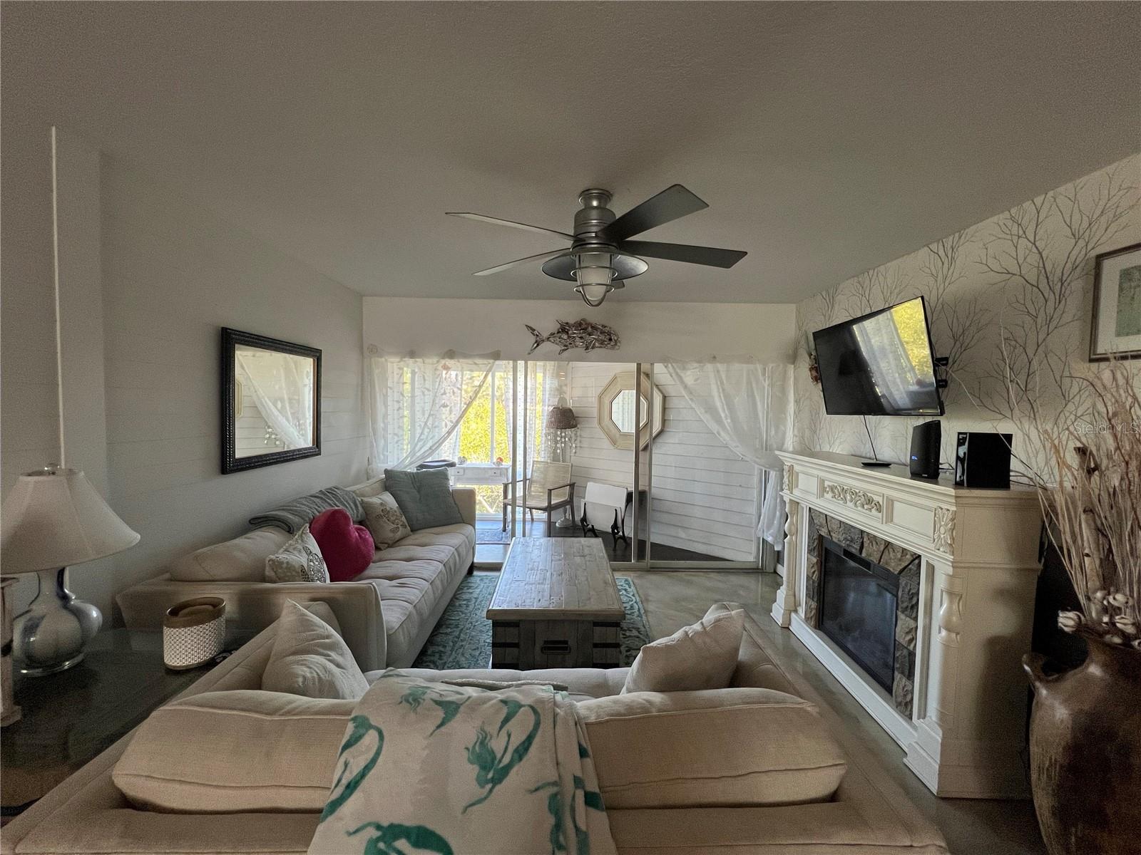 Image 19 of 58 For 1500 Sunset Road C4