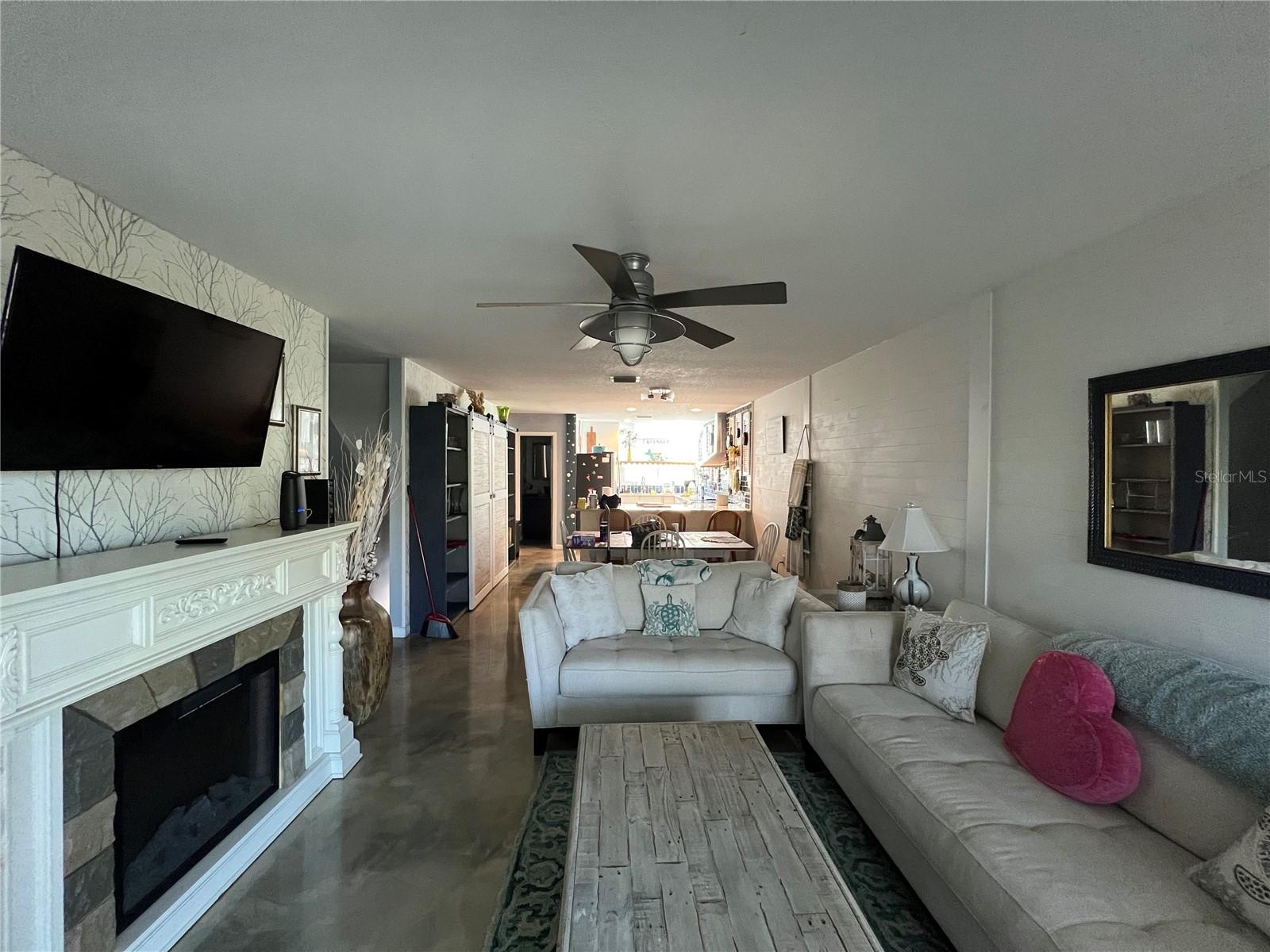 Image 21 of 58 For 1500 Sunset Road C4