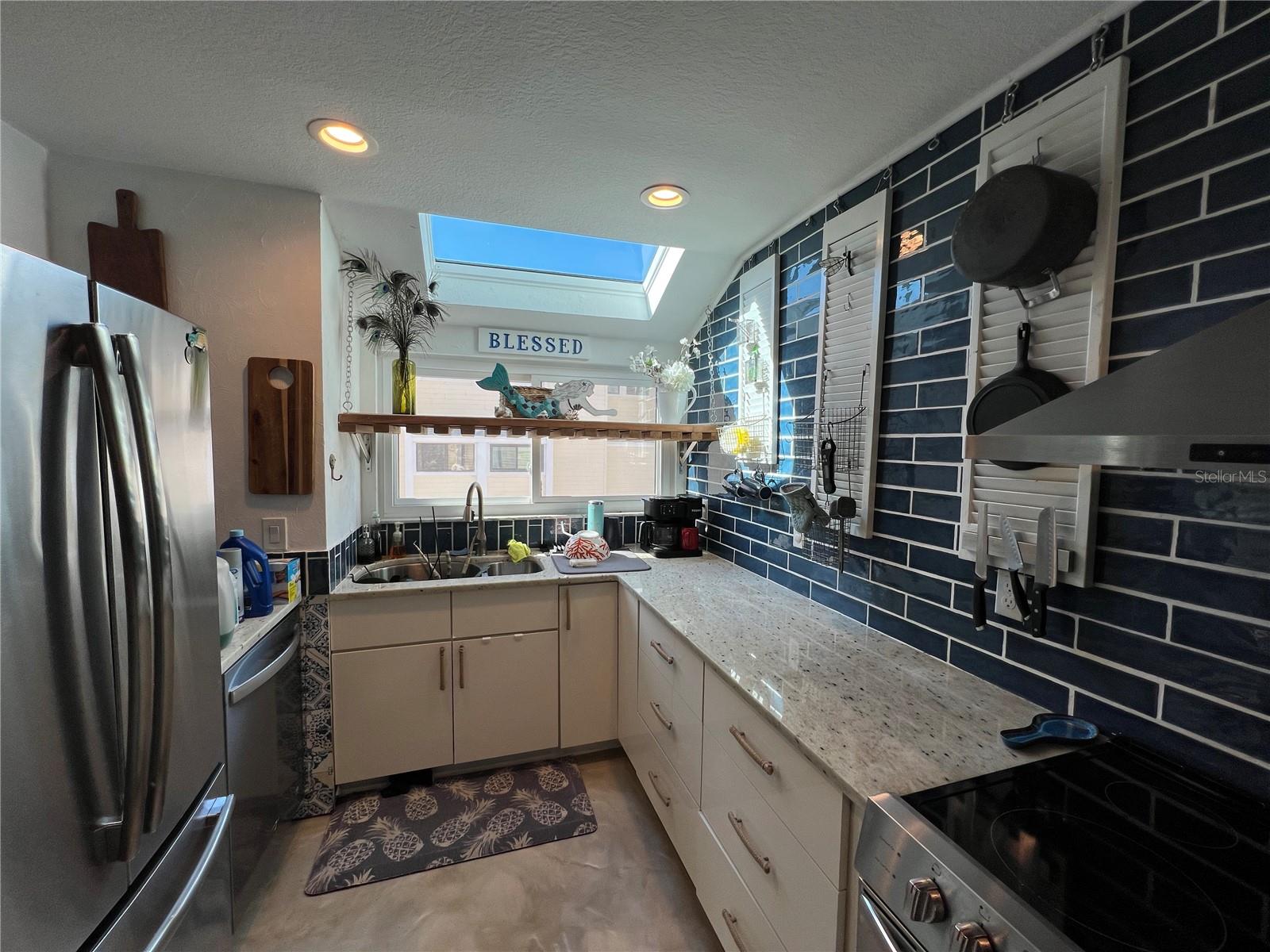 Image 8 of 58 For 1500 Sunset Road C4