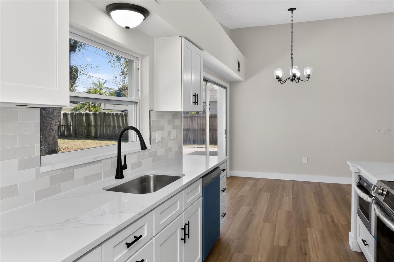 Image 12 of 43 For 1321 Murray Avenue